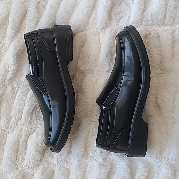 Deer Stags Other - New NIB Deer Stags Boys Big Kids Size 1 Slip On Black Dress Shoes Loafers